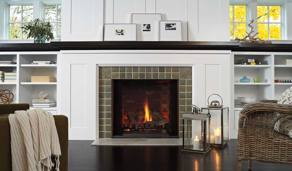 12 Cozy & Beautiful Fireplaces http://www.beautifuldesignmadesimple.com rich hardwood floors add to the cozy atmosphere of this sitting area with fireplace